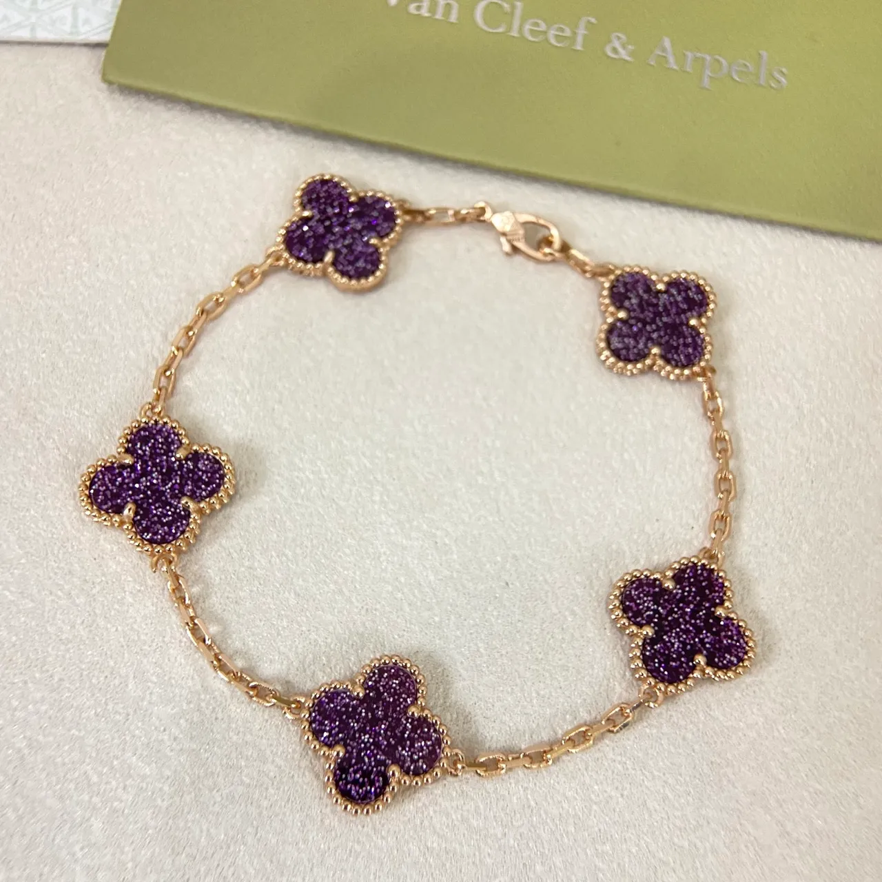 Van Cleef & Arpels Alhambra Bracelet Trèfle à Quatre Feuilles Pavé Violet 5