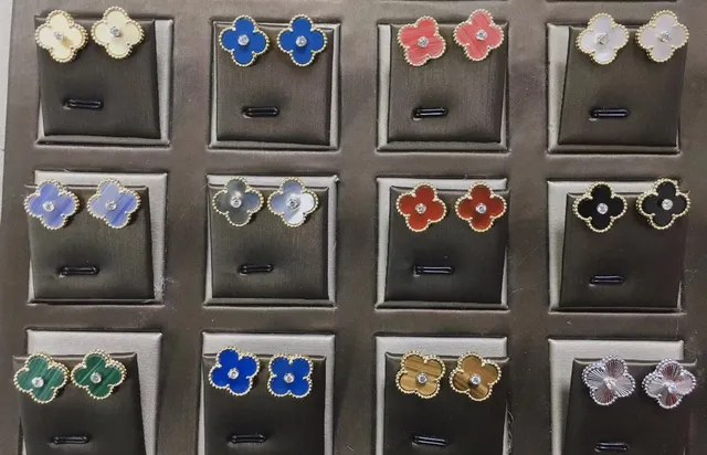 Van Cleef & Arpels Alhambra Collier avec Charme Quatre Feuilles 3