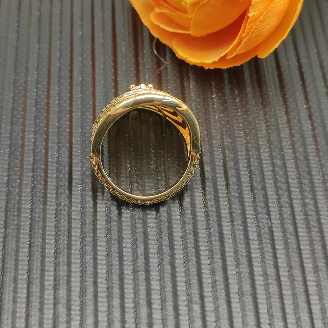 Van Cleef & Arpels Gold Silver Spiral-Layered Pavé-Diamond Ring 3