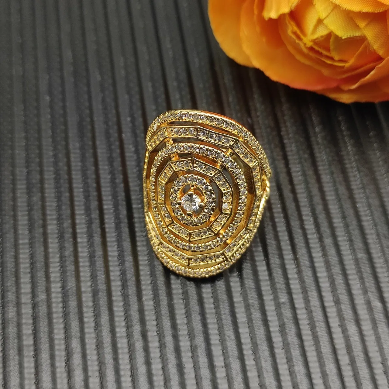 Van Cleef & Arpels Gold Silver Spiral-Layered Pavé-Diamond Ring 4