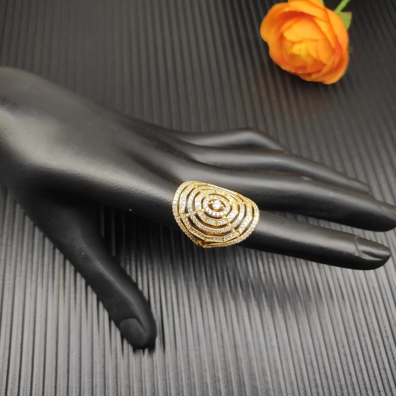 Van Cleef & Arpels Gold Silver Spiral-Layered Pavé-Diamond Ring 6