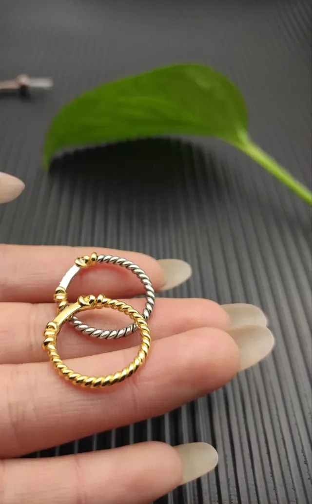 Van Cleef & Arpels Magic Alhambra Twisted Rope Knot Pavé Diamond Ring 4