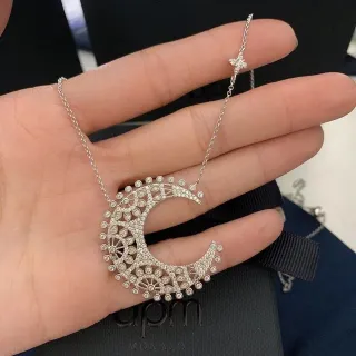 Van Cleef & Arpels Pendentif Lune Croissante Argent Blanc Pierres Pavé-Set Collier