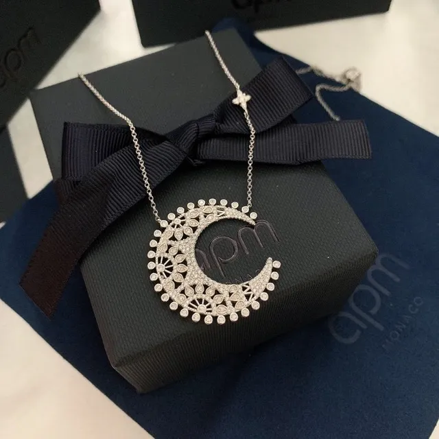 Van Cleef & Arpels Pendentif Lune Croissante Argent Blanc Pierres Pavé-Set Collier 8
