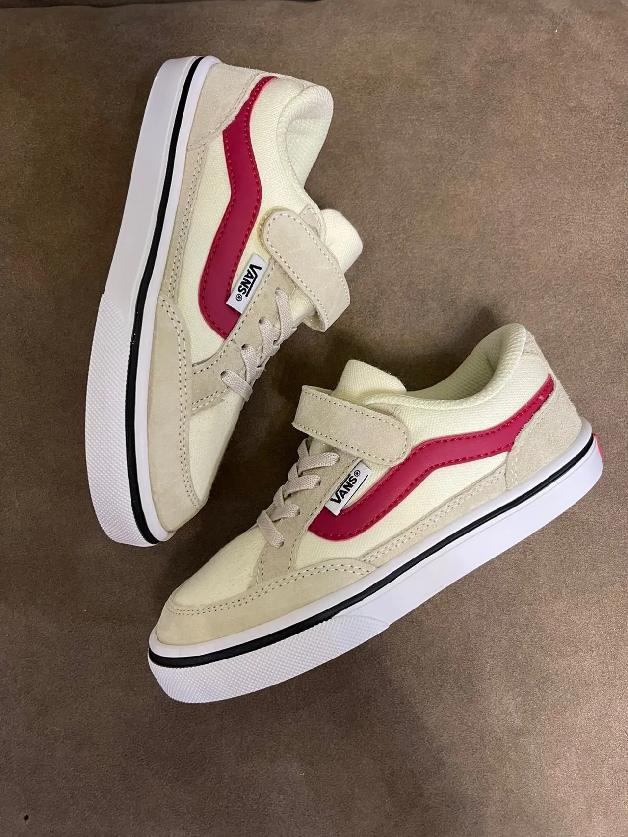Vans Era بيج أحمر أحذية تزلج منخفضة مع إغلاق بالرباط والحزام 7