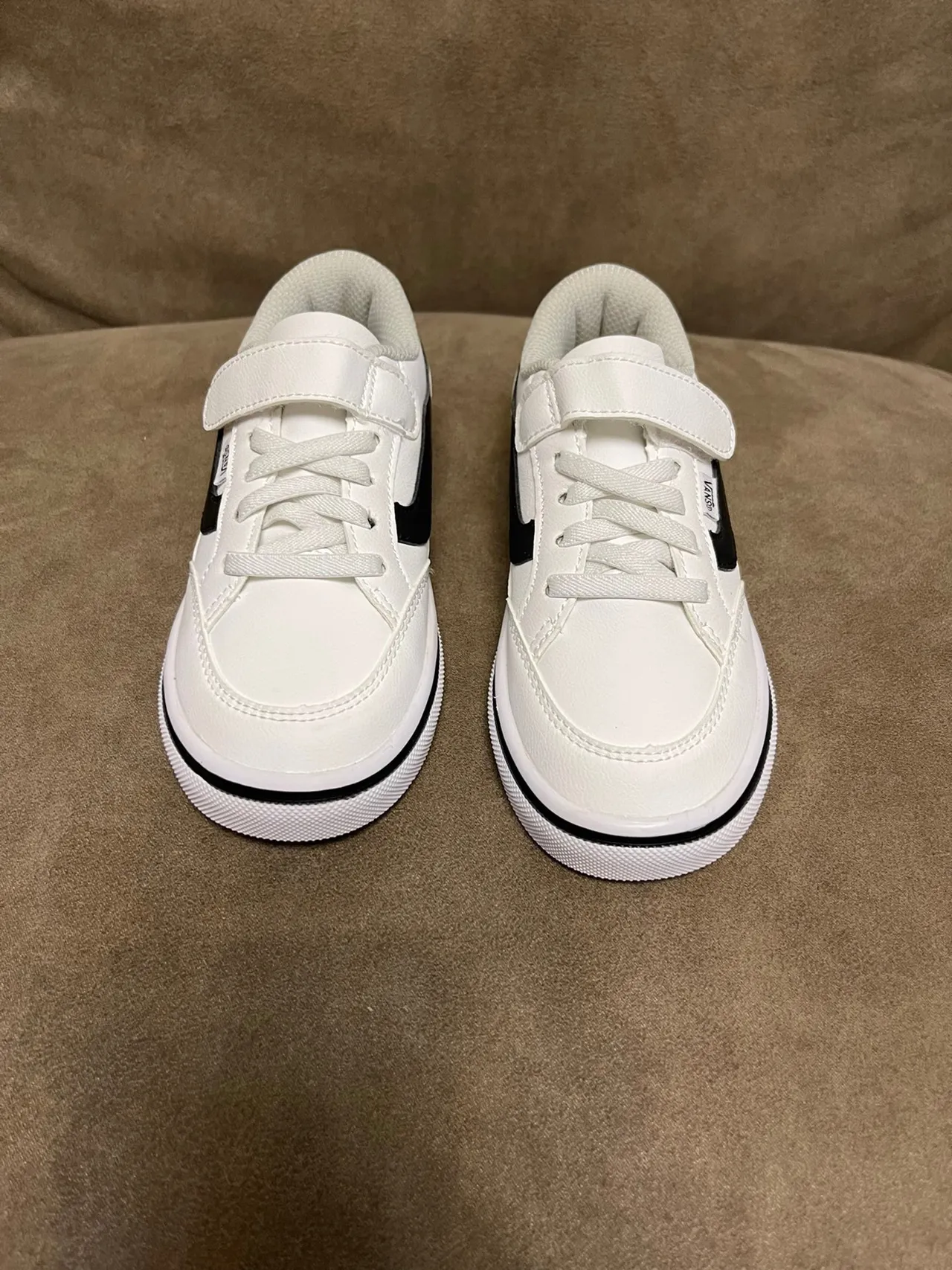 Vans Era بيج أحمر أحذية تزلج منخفضة مع إغلاق بالرباط والحزام 15