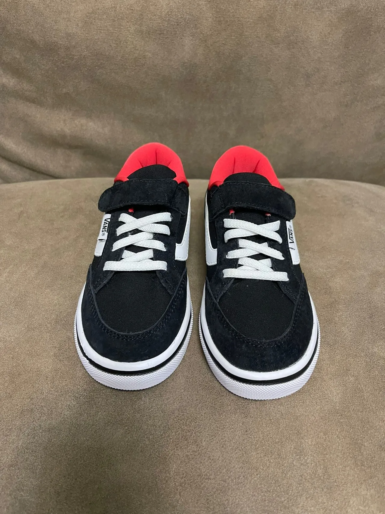 Vans Era بيج أحمر أحذية تزلج منخفضة مع إغلاق بالرباط والحزام 23