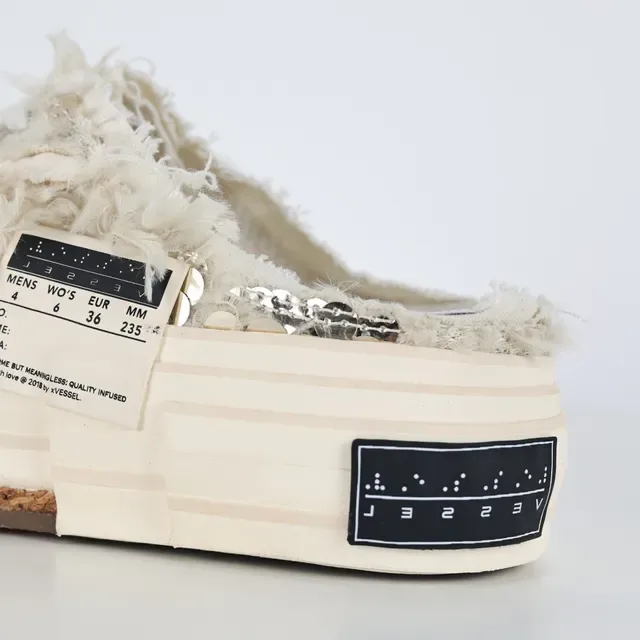 VEJA Beige Frayed Textile Upper Metal Eyelets Lifestyle Sneakers 4