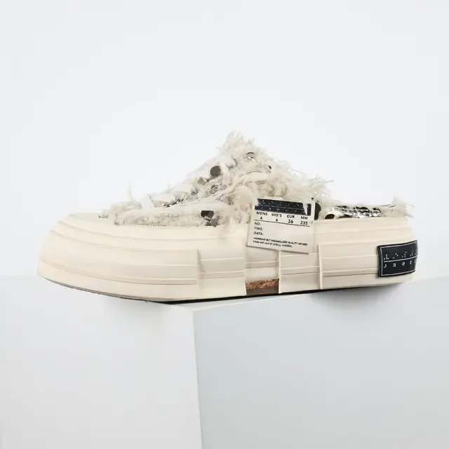 VEJA Beige Frayed Textile Upper Metal Eyelets Lifestyle Sneakers 9