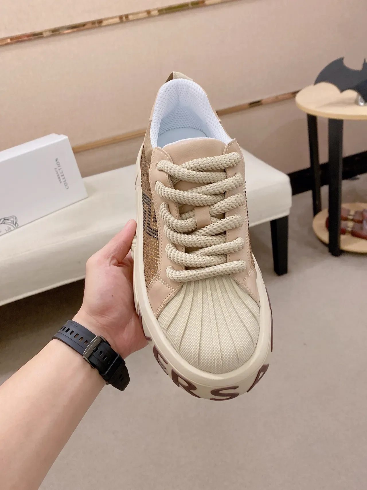 Versace Ace Beige et Or avec Cristaux Embellished Plateforme Lifestyle Sneakers 5