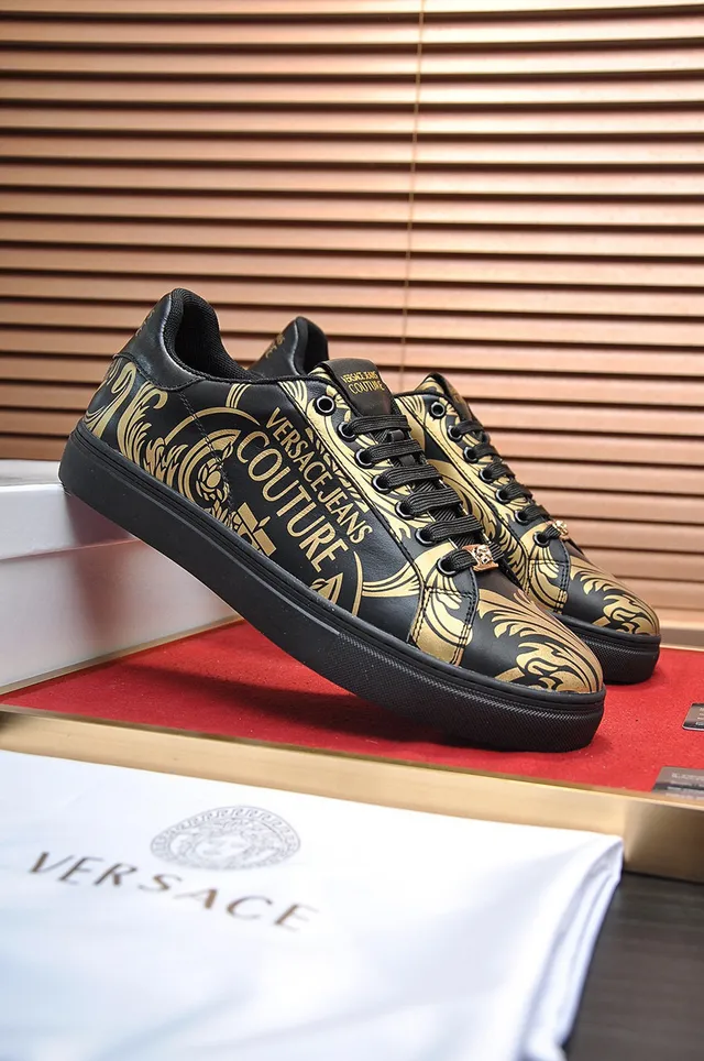 Versace Tênis Lifestyle com Upper de Couro Preto e Dourado com Impressão Baroque 8