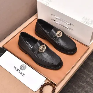 Versace Noir Or Cuir Pebbled Medusa Head Hardware Mocassins