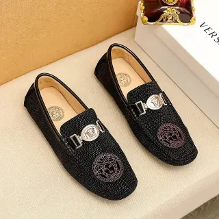Versace Loafer Negro y Oro Textura Superior Emblema Cabeza Medusa
