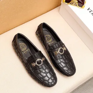 Versace Chain Reaction काला क्रोको एम्बॉस्ड लोफर्स