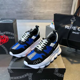 Versace Chain Reaction नीला और काला चंकी स्नीकर