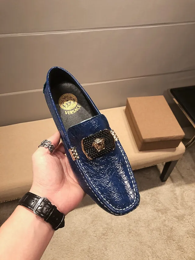 Versace Chain Reaction Navy Gold cuir patenté embossé crocodile boucle Medusa mocassin 9