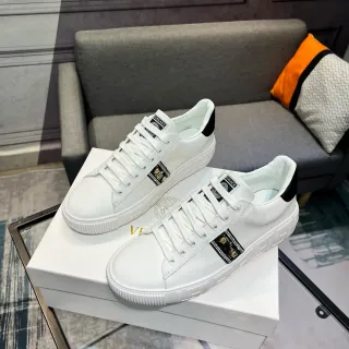 Versace Greca Odissea सफेद मेडुसा-सज्जित जीवनशैली स्नीकर