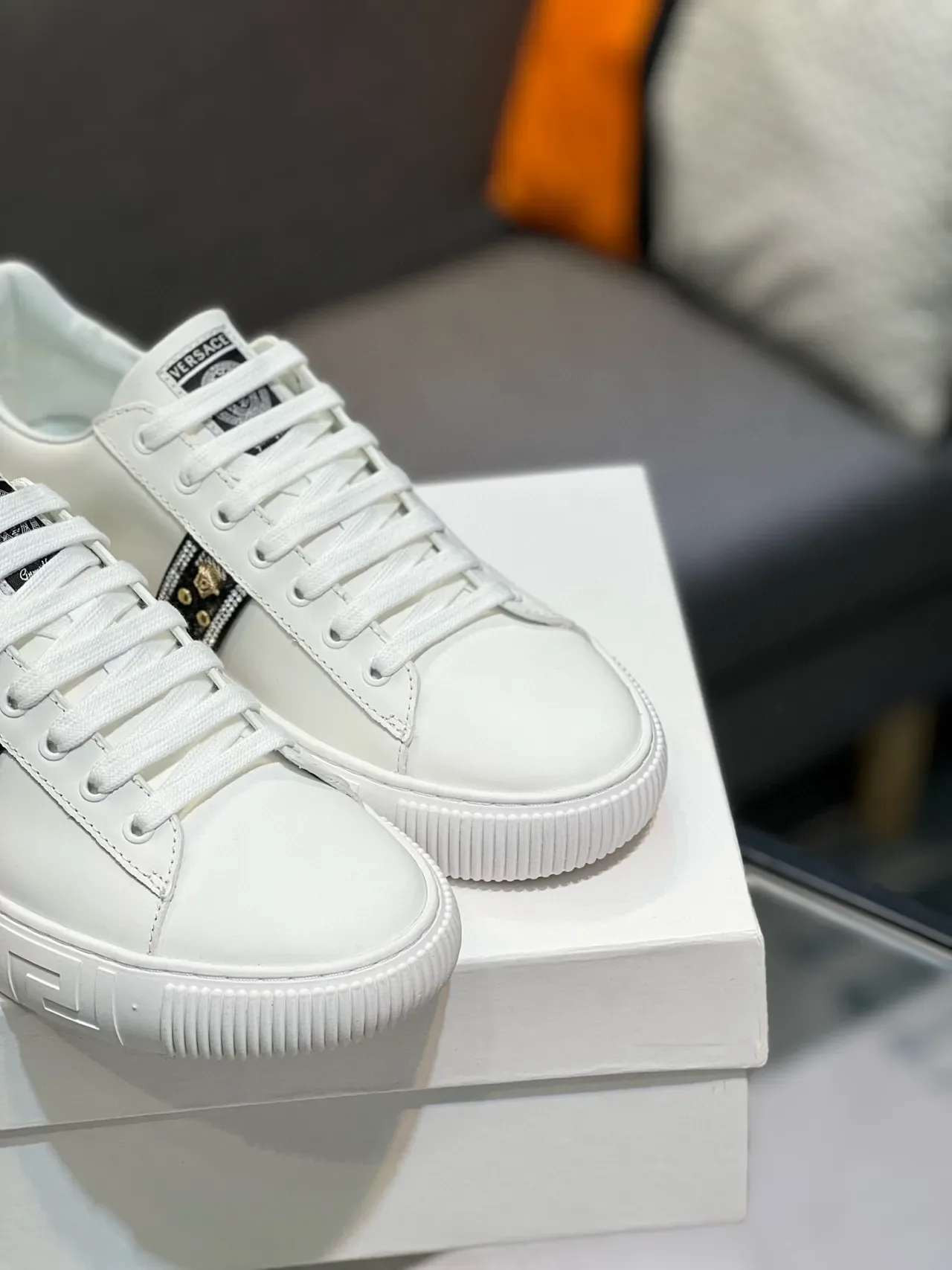 Versace Greca Odissea Blancs Medusa-embellished chaussures lifestyle 5