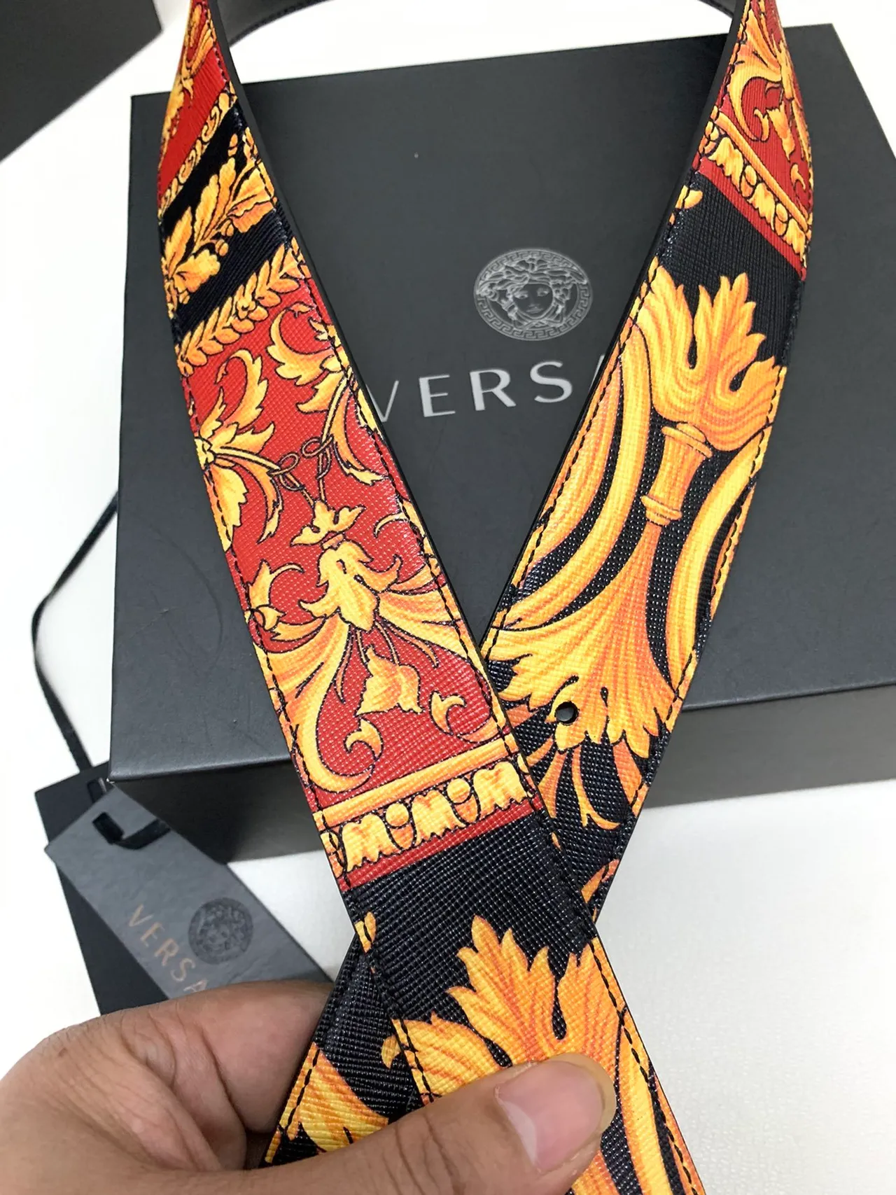 Versace Medusa ব্যারোক প্রিন্ট সোনার বাকল চামড়ার বেল্ট 2