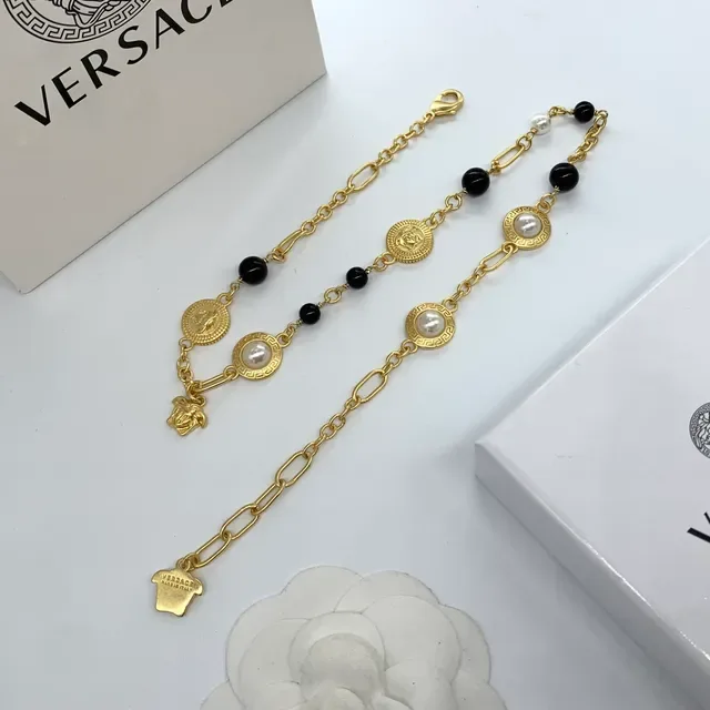 Collier Versace Medusa Chain Charm de Tête Doré Noir 2