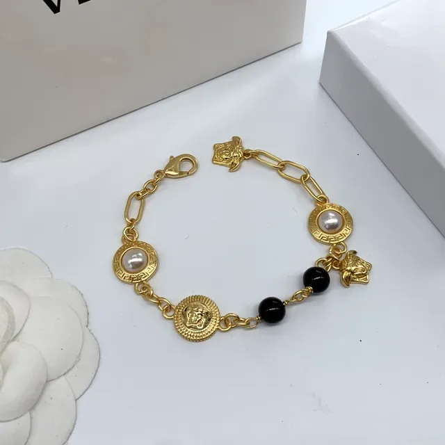 Collier Versace Medusa Chain Charm de Tête Doré Noir 5