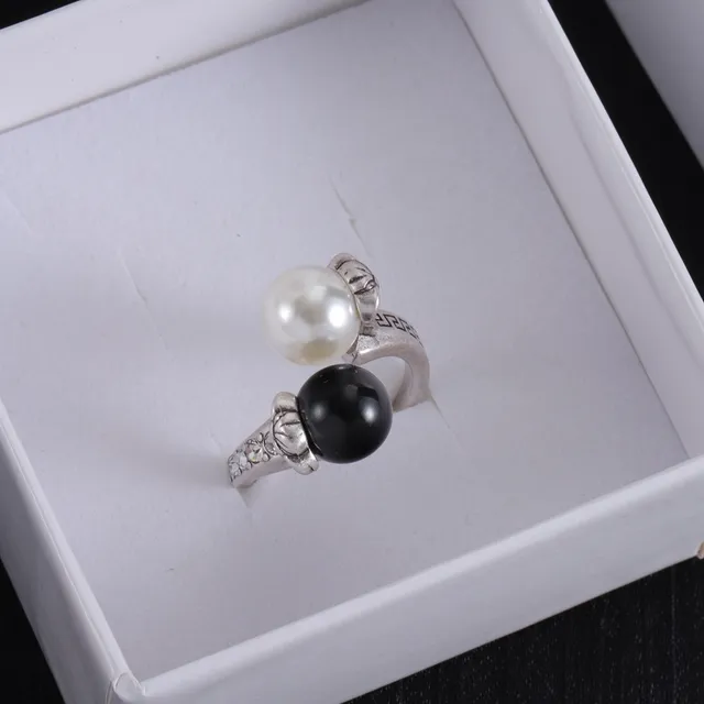 Versace Medusa Ring Oro y Plata Tono Perla y Onyx Rings 2