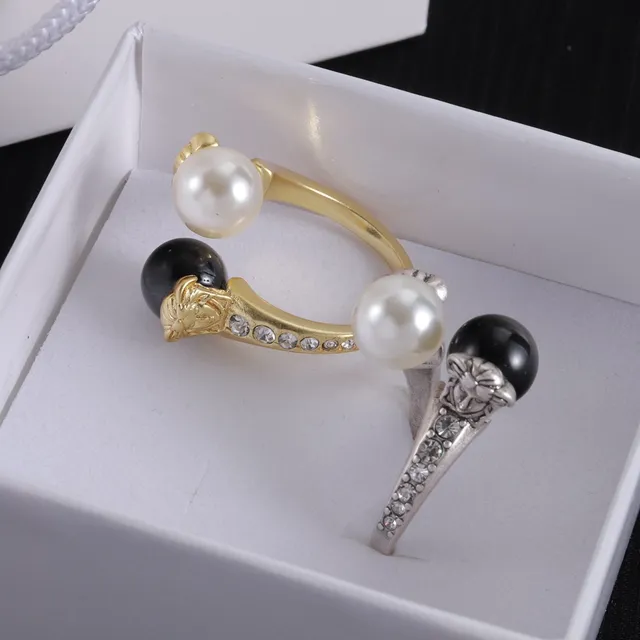 Versace Medusa Ring Oro y Plata Tono Perla y Onyx Rings 3