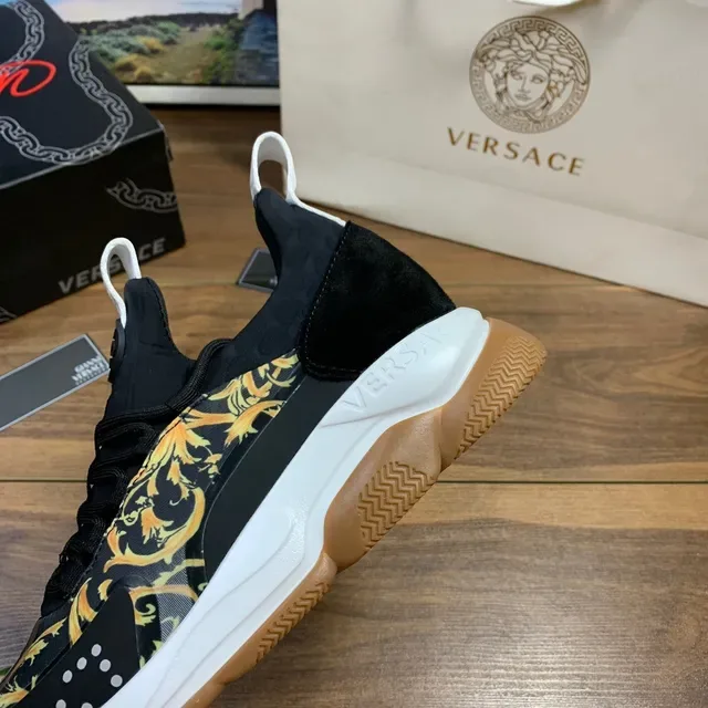 Versace Odissea Tênis Lifestyle Preto Dourado Impressão Barroca 3