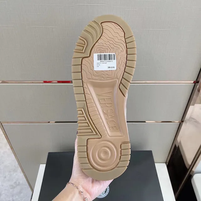 Versace Odissea Off-White e Beige tênis lifestyle 2
