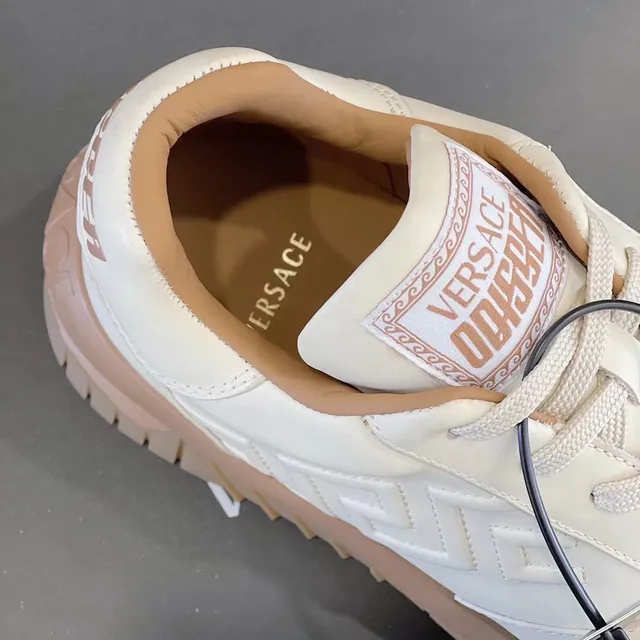 Versace Odissea Off-White e Beige tênis lifestyle 4