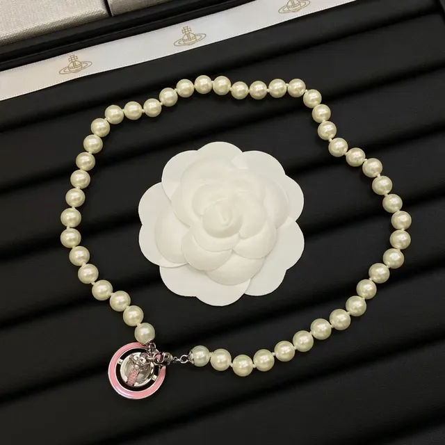 Vivienne Westwood Orb Beige Pink Pearl Strand Pendant Necklace 3