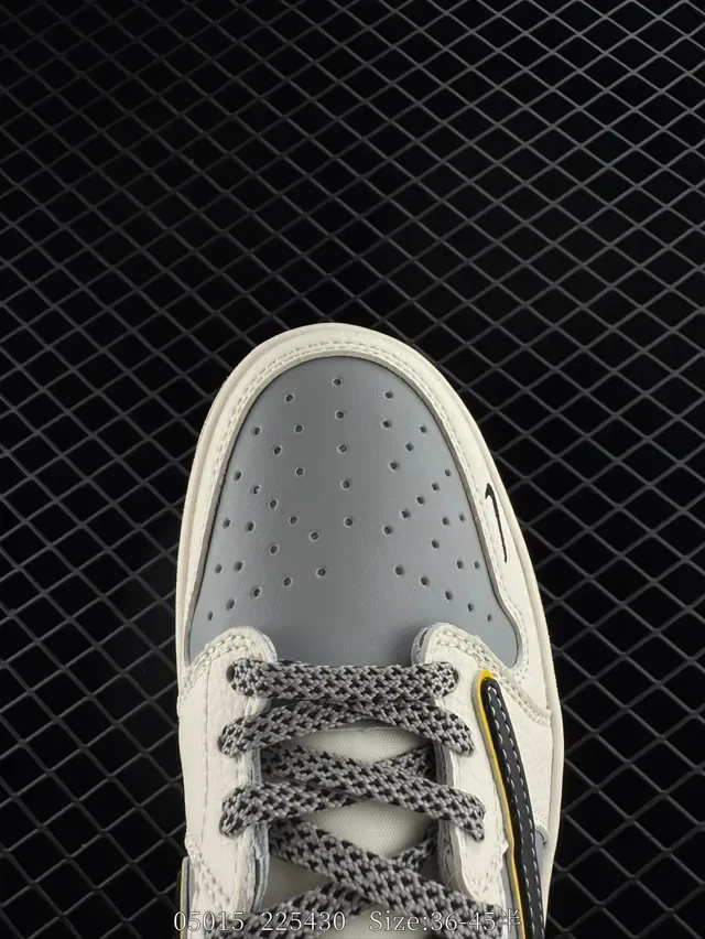 Xiaomi SU7 Co-Branded Low-Top Lifestyle Sneakers 2