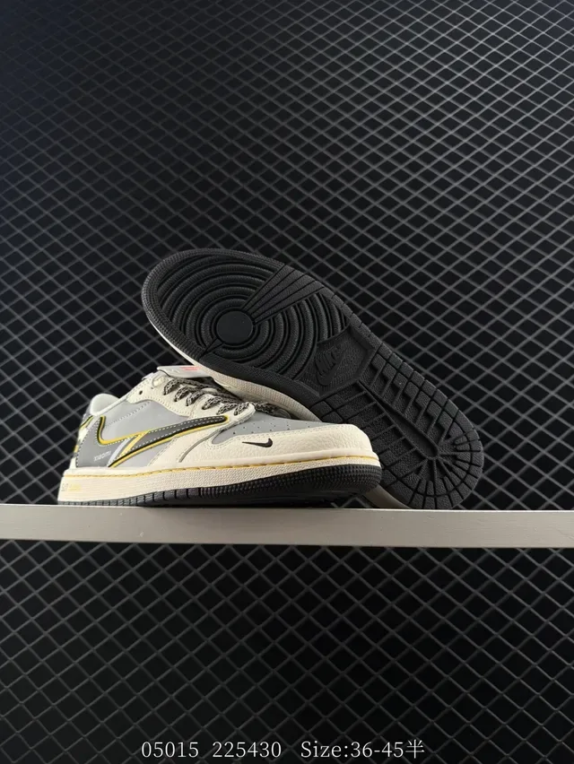 Xiaomi SU7 Co-Branded Low-Top Lifestyle Sneakers 4