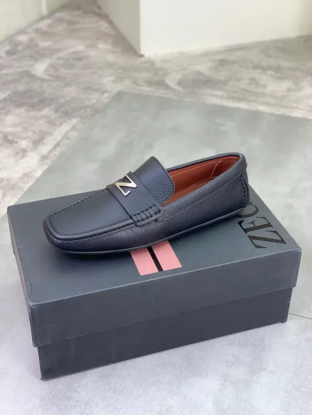 Zegna काला भूरा पेबल्ड लेदर मेटल 'Z' लोगो लोफर 4