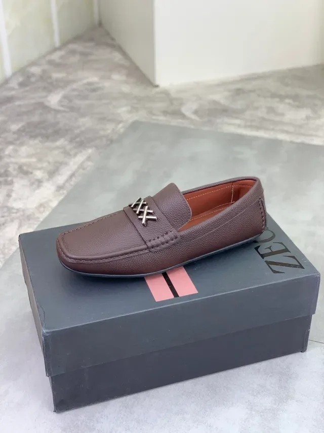 Zegna Triple X ब्राउन पेबल्ड लेदर स्लिप-ऑन लोफर 4