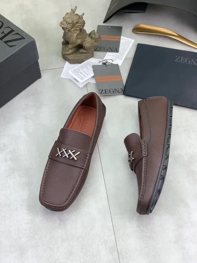 Zegna Triple X ब्राउन पेबल्ड लेदर स्लिप-ऑन लोफर 5