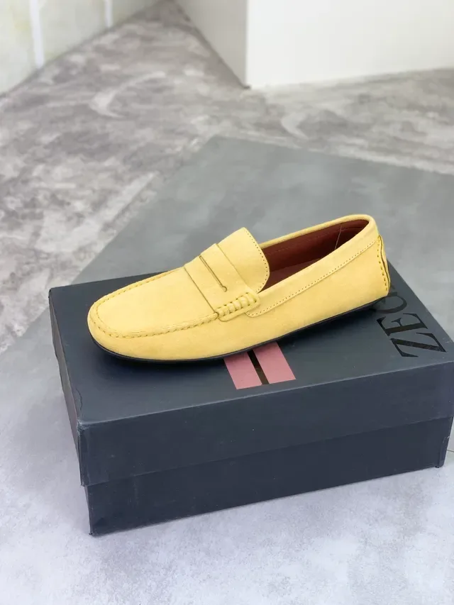 Zegna पीला-भूरा साबर अपर पेनी स्ट्रैप लोफर 4