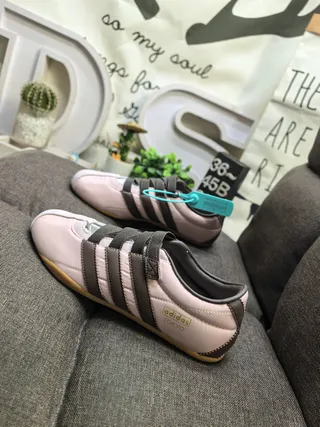 Adidas Beige Black Laceless Velcro Strap Three-Stripe Side Panel Lifestyle Sneakers 7