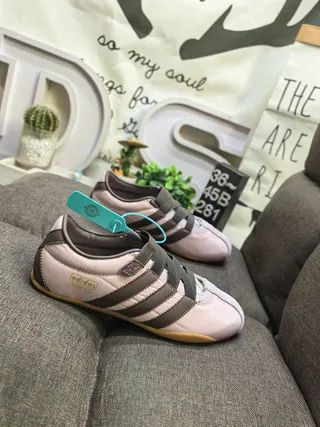Adidas Beige Black Laceless Velcro Strap Three-Stripe Side Panel Lifestyle Sneakers 9