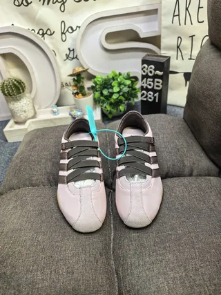 Adidas Beige Black Laceless Velcro Strap Three-Stripe Side Panel Lifestyle Sneakers 10