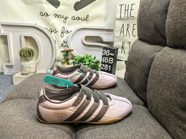 Adidas Beige Black Laceless Velcro Strap Three-Stripe Side Panel Lifestyle Sneakers 11