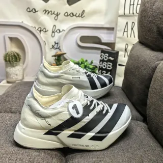 Adidas Beige Black Sculpted Midsole Three Stripes Lifestyle Sneakers