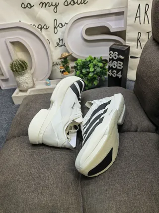 Adidas Beige Black Sculpted Midsole Three Stripes Lifestyle Sneakers 6