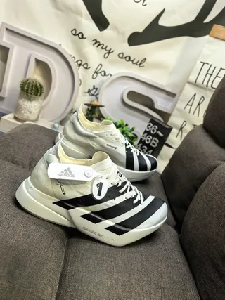 Adidas Beige Black Sculpted Midsole Three Stripes Lifestyle Sneakers 9