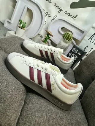 Adidas Beige Burgundy Low-Top Leather-Like Upper Lifestyle Sneakers 7