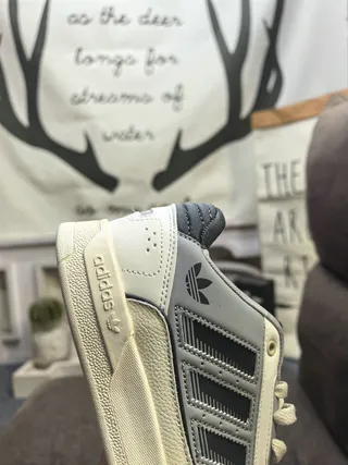 Adidas Beige Navy Low-Top Padded Collar Lifestyle Sneakers 3