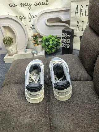 Adidas Beige Navy Low-Top Padded Collar Lifestyle Sneakers 8