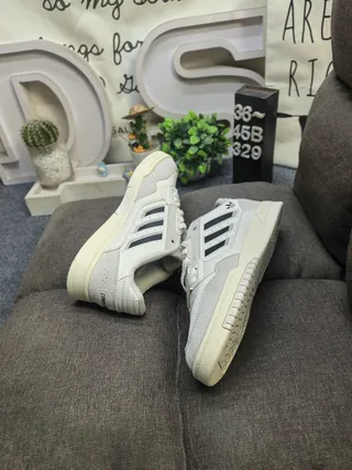 Adidas Beige Navy Low-Top Padded Collar Lifestyle Sneakers 16