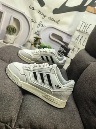 Adidas Beige Navy Low-Top Padded Collar Lifestyle Sneakers 17