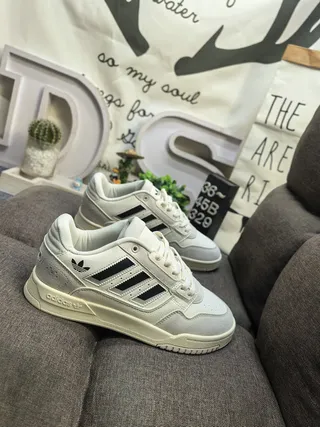 Adidas Beige Navy Low-Top Padded Collar Lifestyle Sneakers 19